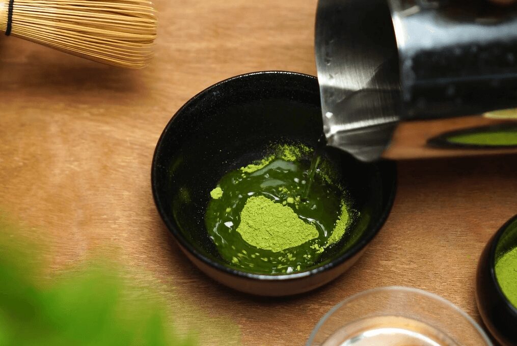 How Much Caffeine Is in Matcha